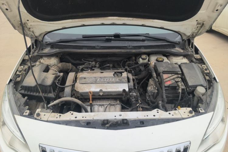 Used Buick GT 2013 XT 1.6L Automatic Fashion Edition Engine Bay