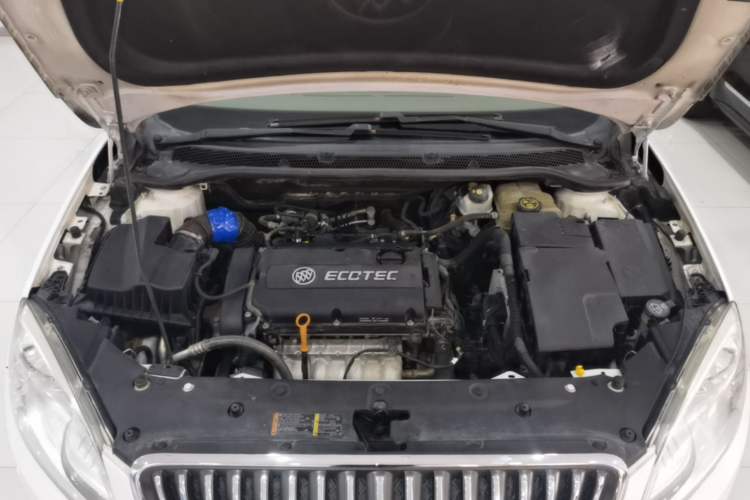 Used Buick GT 2013 GT 1.6L Manual Entry-Level Model Engine Bay