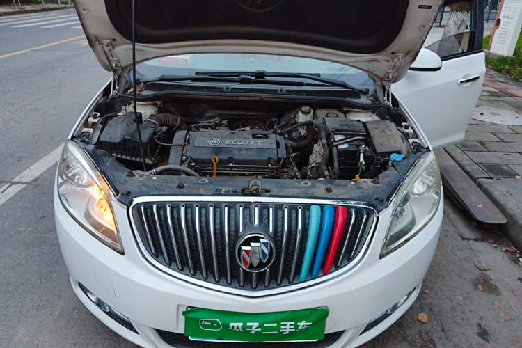 Used Buick GT 2013 GT 1.6L Manual Entry-Level Model Engine Bay