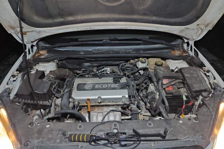 Used Buick GT 2013 GT 1.6L Automatic Fashion Edition Engine Bay