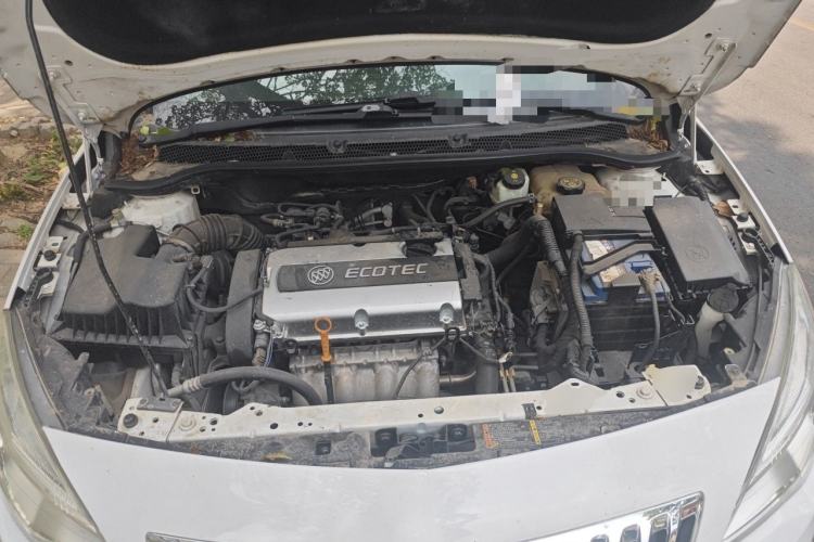 Used Buick GT 2013 XT 1.6L Automatic Fashion Edition Engine Bay