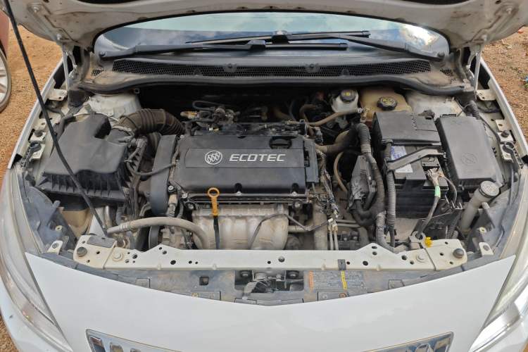 Used Buick GT 2013 XT 1.6L Automatic Fashion Edition Engine Bay