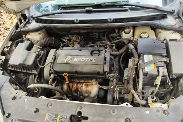 Used Buick GT 2013 GT 1.6L Automatic Fashion Edition Engine Bay