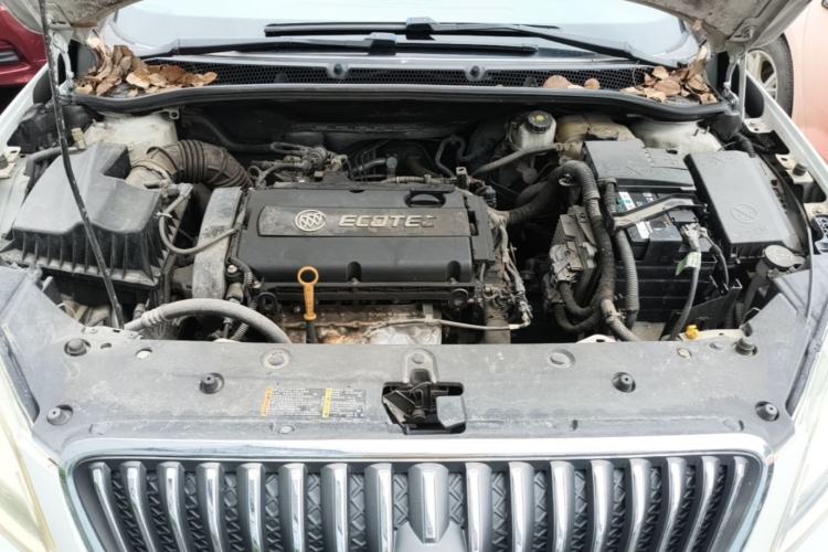 Used Buick GT 2013 GT 1.6L Manual Entry-Level Model Engine Bay