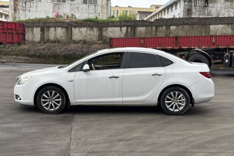 Used Buick GT 2013 GT 1.6L Automatic Fashion Edition Exterior 3