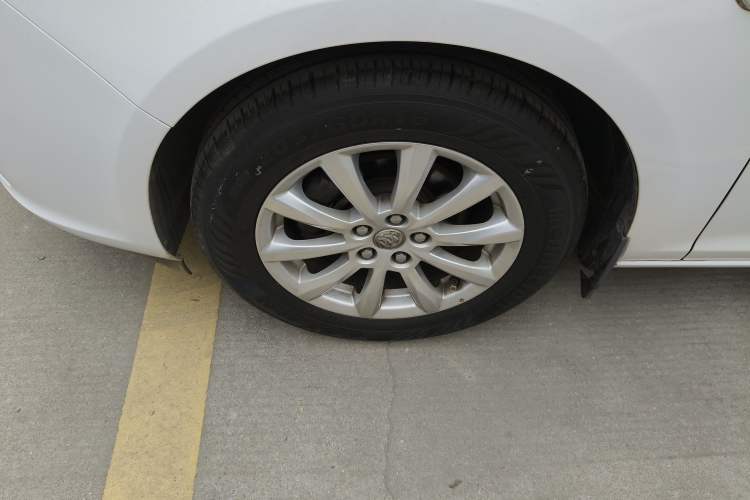 Used Buick GT 2013 GT 1.8L Automatic Fashion Edition Exterior 4