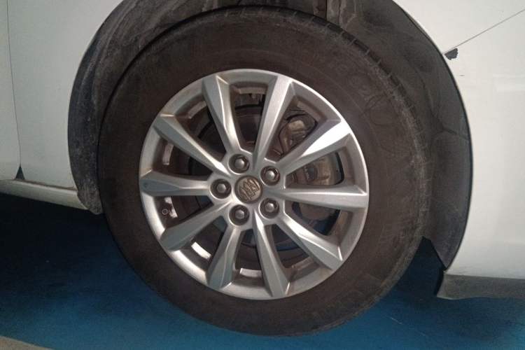 Used Buick GT 2013 GT 1.6L Automatic Fashion Edition Exterior 7