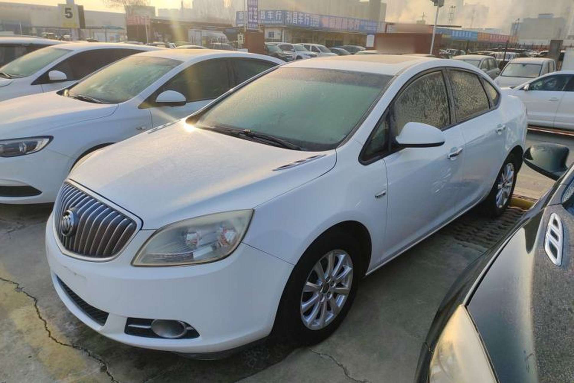 Used Buick GT 2013 GT 1.6L Automatic Fashion Edition Front Left 45 Deg