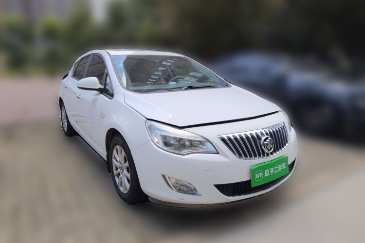 Used Buick GT 2013 XT 1.6L Automatic Fashion Edition Front Right 45 Deg