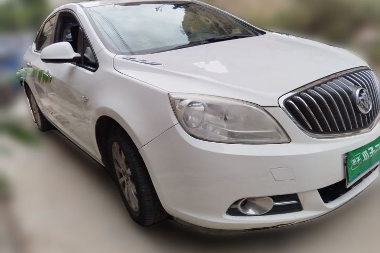 Used Buick GT 2013 GT 1.6L Automatic Fashion Edition Front Right 45 Deg
