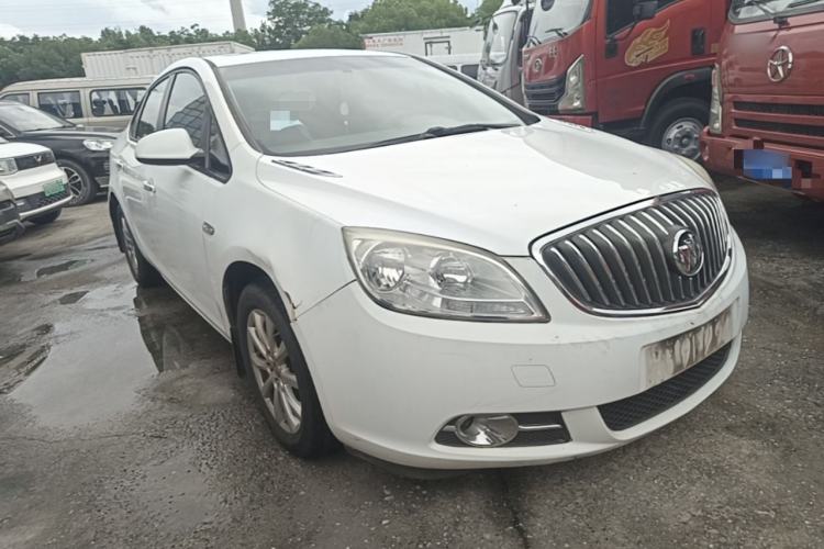 Used Buick GT 2013 GT 1.6L Automatic Fashion Edition Front Right 45 Deg