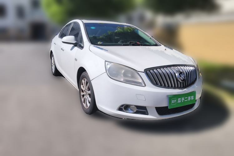 Used Buick GT 2013 GT 1.8L Automatic Fashion Edition Front Right 45 Deg