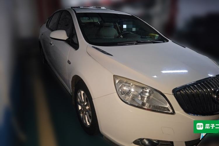 Used Buick GT 2013 GT 1.6L Automatic Fashion Edition Front Right 45 Deg