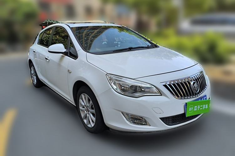 Used Buick GT 2013 XT 1.6L Automatic Fashion Edition Front Right 45 Deg
