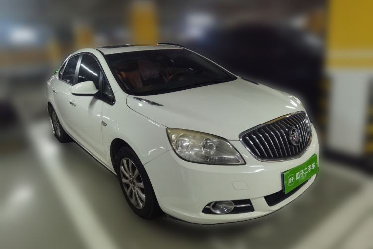 Used Buick GT 2013 GT 1.6L Automatic Fashion Edition Front Right 45 Deg