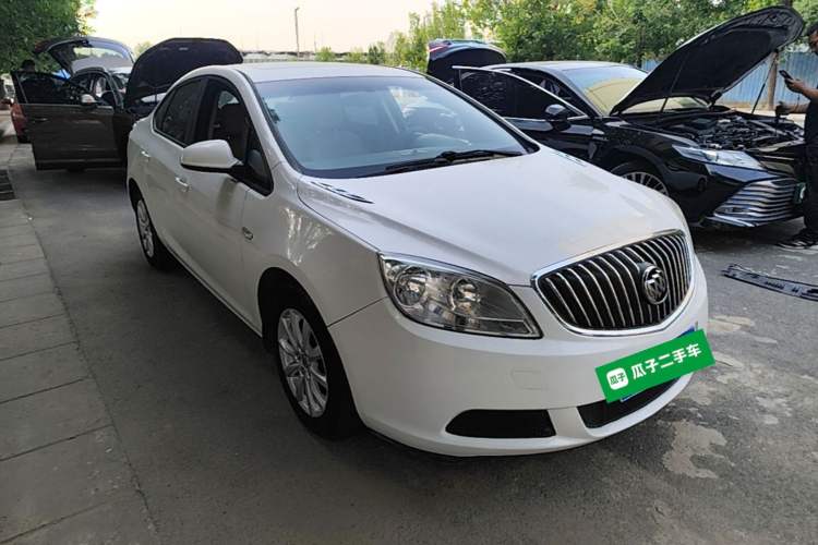 Used Buick GT 2013 GT 1.6L Automatic Comfort Edition Front Right 45 Deg
