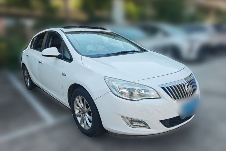 Used Buick GT 2013 XT 1.6L Automatic Fashion Edition Front Right 45 Deg