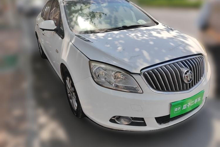 Used Buick GT 2013 GT 1.6L Automatic Fashion Edition Front Right 45 Deg