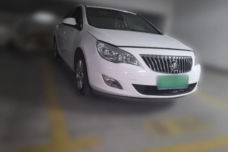 Used Buick GT 2013 XT 1.6L Automatic Fashion Edition Front Right 45 Deg