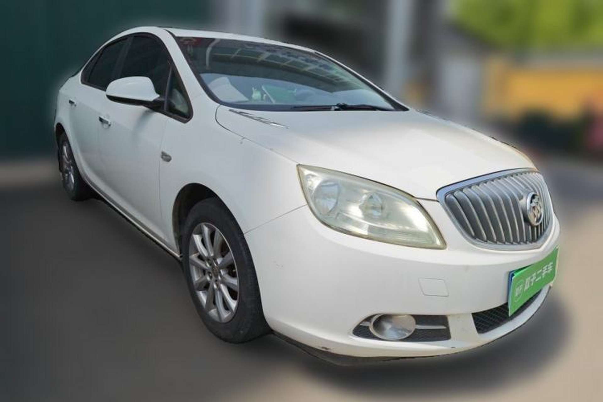 Used Buick GT 2013 GT 1.6L Automatic Fashion Edition Front Right 45 Deg