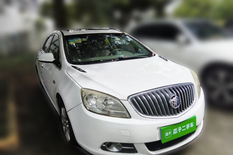 Used Buick GT 2013 GT 1.6L Automatic Fashion Edition Front Right 45 Deg