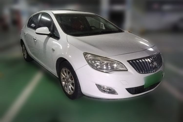 Used Buick GT 2013 XT 1.6L Automatic Fashion Edition Front Right 45 Deg