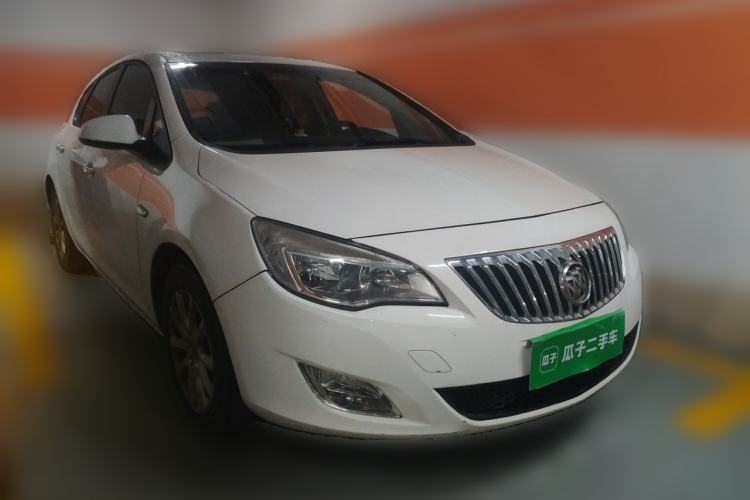 Used Buick GT 2013 XT 1.6L Automatic Fashion Edition Front Right 45 Deg