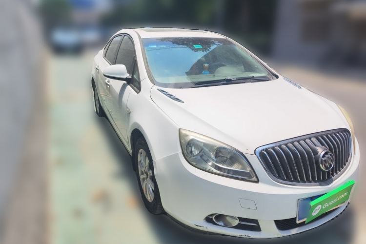 Used Buick GT 2013 GT 1.6L Automatic Fashion Edition Front Right 45 Deg