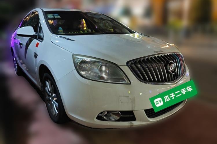 Used Buick GT 2013 GT 1.6L Automatic Fashion Edition Front Right 45 Deg