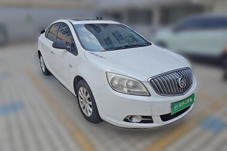 Used Buick GT 2013 GT 1.8L Automatic Fashion Edition Front Right 45 Deg
