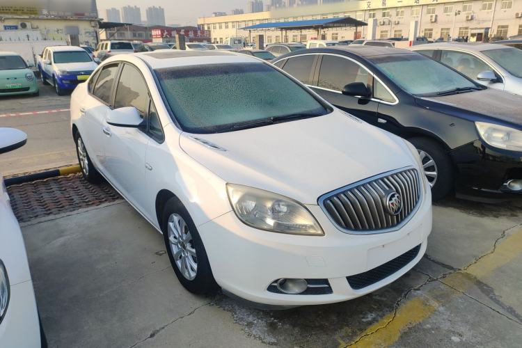 Used Buick GT 2013 GT 1.6L Automatic Fashion Edition Front Right 45 Deg