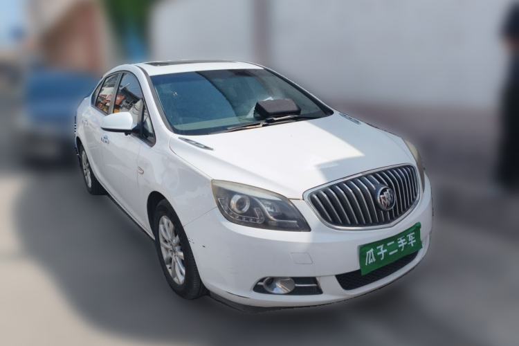 Used Buick GT 2013 GT 1.6L Automatic Fashion Edition Front Right 45 Deg