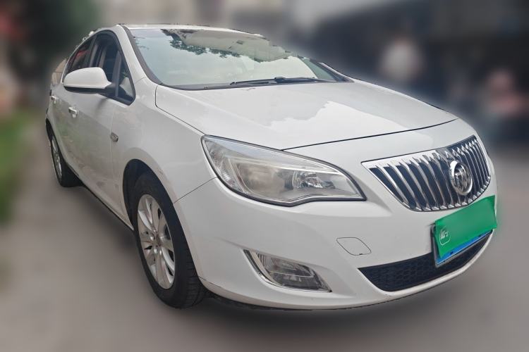 Used Buick GT 2013 XT 1.6L Automatic Fashion Edition Front Right 45 Deg