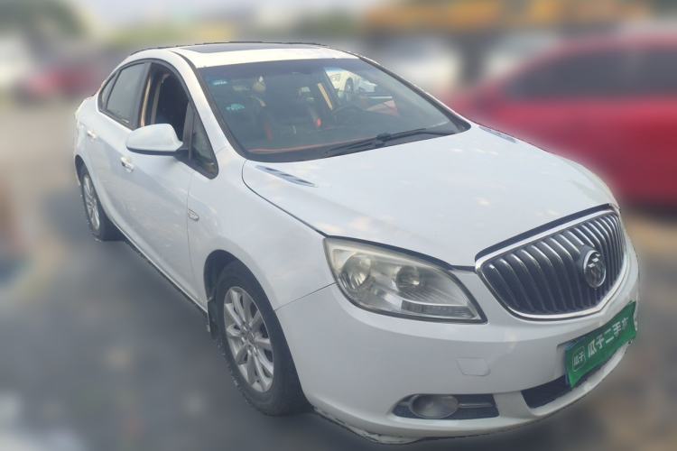 Used Buick GT 2013 GT 1.6L Automatic Fashion Edition Front Right 45 Deg