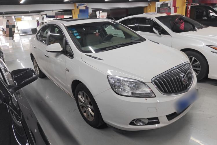 Used Buick GT 2013 GT 1.6L Automatic Fashion Edition Front Right 45 Deg