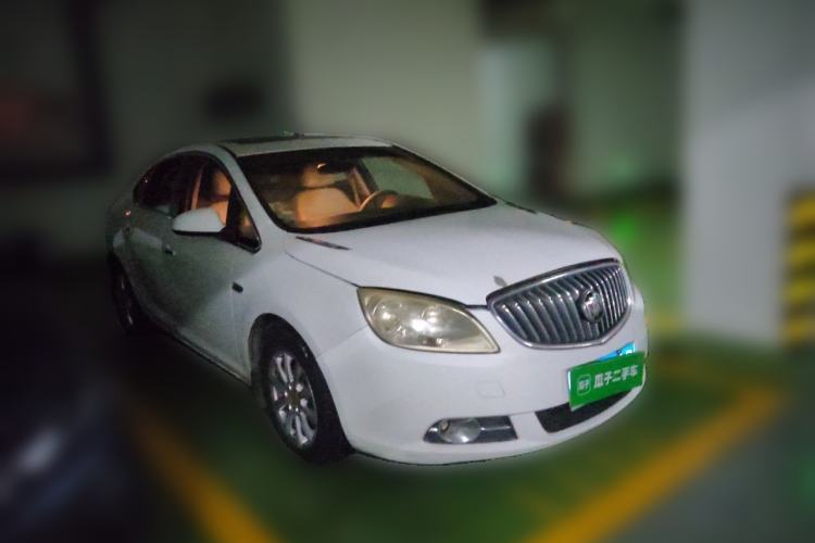 Used Buick GT 2013 GT 1.6L Automatic Fashion Edition Front Right 45 Deg