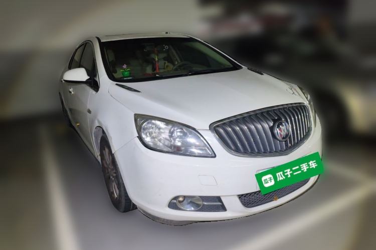 Used Buick GT 2013 GT 1.6L Automatic Fashion Edition Front Right 45 Deg
