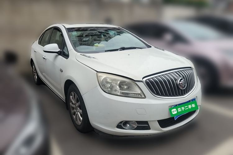 Used Buick GT 2013 GT 1.6L Automatic Fashion Edition Front Right 45 Deg