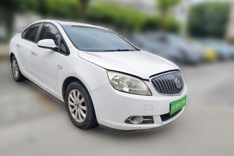 Used Buick GT 2013 GT 1.6L Automatic Fashion Edition Front Right 45 Deg