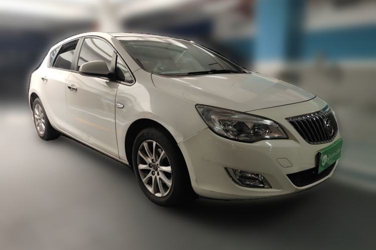 Used Buick GT 2013 XT 1.6L Automatic Fashion Edition Front Right 45 Deg