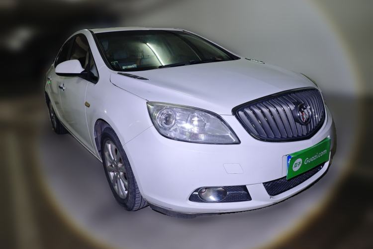 Used Buick GT 2013 GT 1.6L Automatic Fashion Edition Front Right 45 Deg