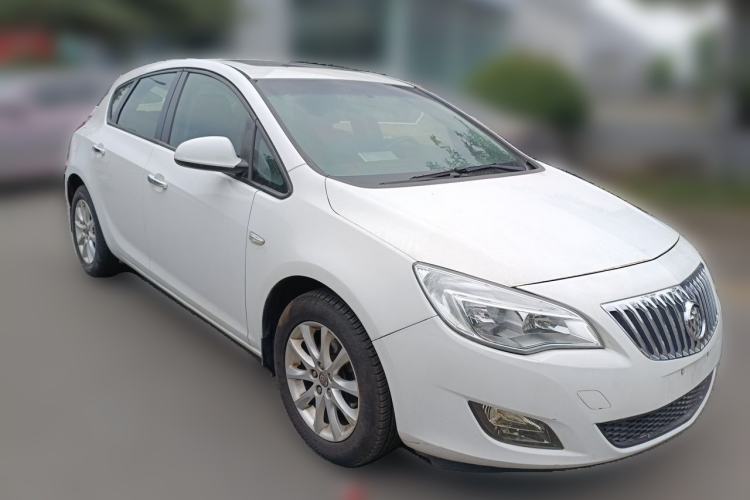 Used Buick GT 2013 XT 1.6L Automatic Fashion Edition Front Right 45 Deg