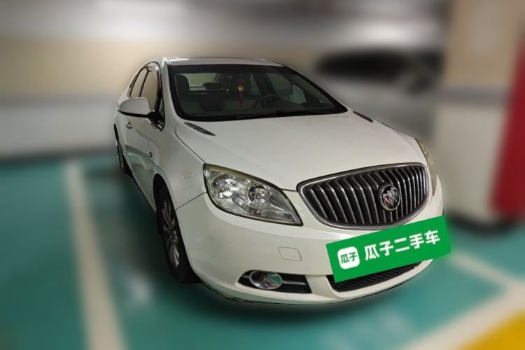 Used Buick GT 2013 GT 1.6L Automatic Fashion Edition Front Right 45 Deg