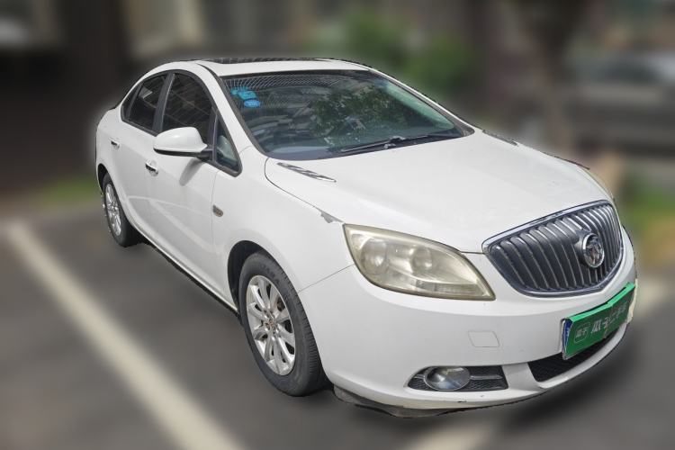 Used Buick GT 2013 GT 1.8L Automatic Fashion Edition Front Right 45 Deg