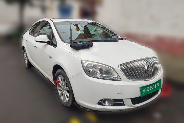 Used Buick GT 2013 GT 1.6L Automatic Fashion Edition Front Right 45 Deg