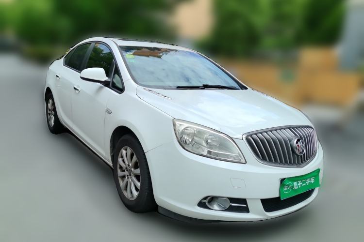 Used Buick GT 2013 GT 1.6L Automatic Fashion Edition Front Right 45 Deg