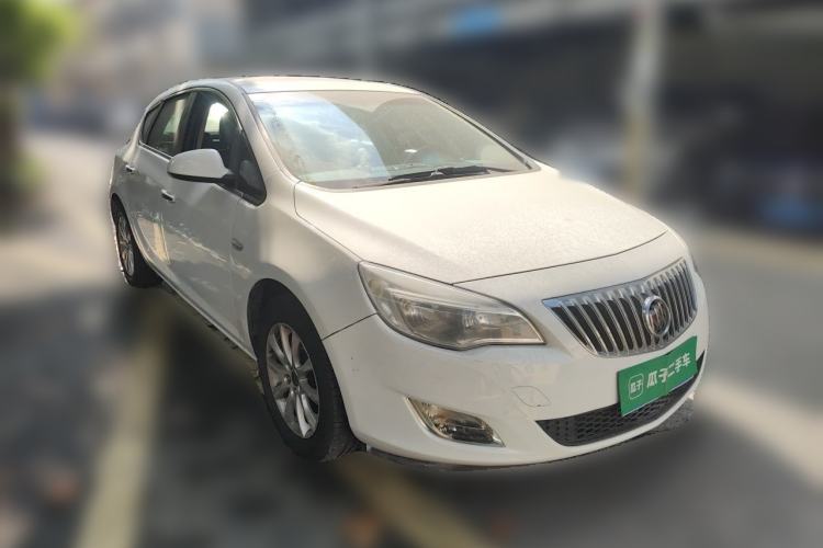 Used Buick GT 2013 XT 1.6L Automatic Fashion Edition Front Right 45 Deg