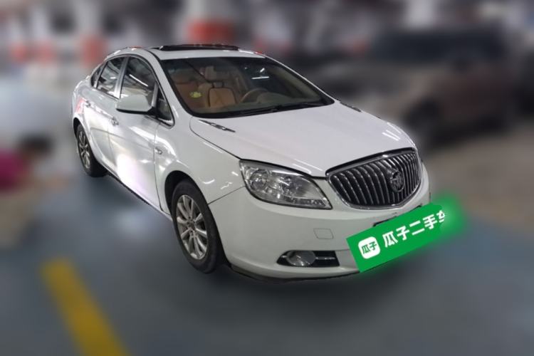 Used Buick GT 2013 GT 1.6L Automatic Fashion Edition Front Right 45 Deg
