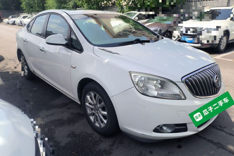 Used Buick GT 2013 GT 1.6L Automatic Fashion Edition Front Right 45 Deg