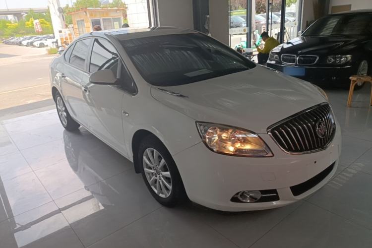 Used Buick GT 2013 GT 1.6L Automatic Fashion Edition Front Right 45 Deg